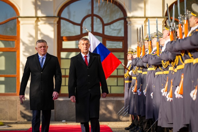 FOTO: Andrej Babiš a Robert Fico na Slovensku. – stránka 12