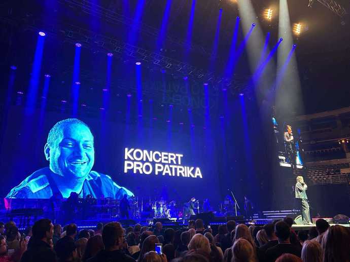 FOTO: Leoš Mareš na koncertě Patrika Hezuckého. – stránka 2