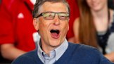 Spojené státy americké – Bill Gates (majetek kolem 1,81 bilionu korun).