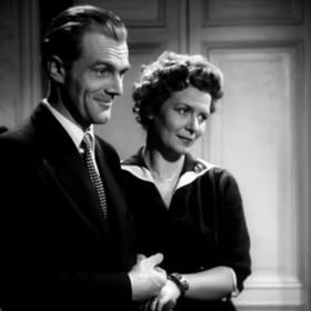 Ve filmu Na stříbrném zrcadle z roku 1954 si zahrála s Radovanem Lukavským.