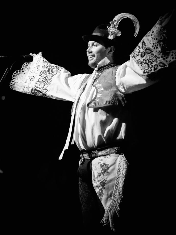 FOTO: Petr vypadl ze třetího patra, záchranáři mu už nedokázali pomoci. – stránka 3