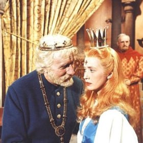 Marie Kyselková a František Smolík jako pan král s dcerou, princeznou Ladou.