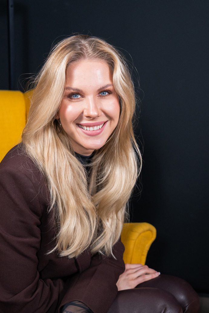 FOTO: Extra host Marta Somyk foto 03 – stránka 2