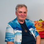 Televizní věštec Vlastík Plamínek po roce opět navštívil talkshow Na kafeečko. 