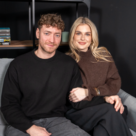 Pavla Vaníčková a Martin Dubovický v pořadu eXtra Host.