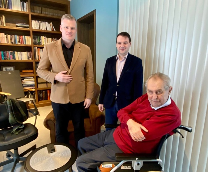 FOTO: Miloš Zeman měl zajímavou návštěvu.