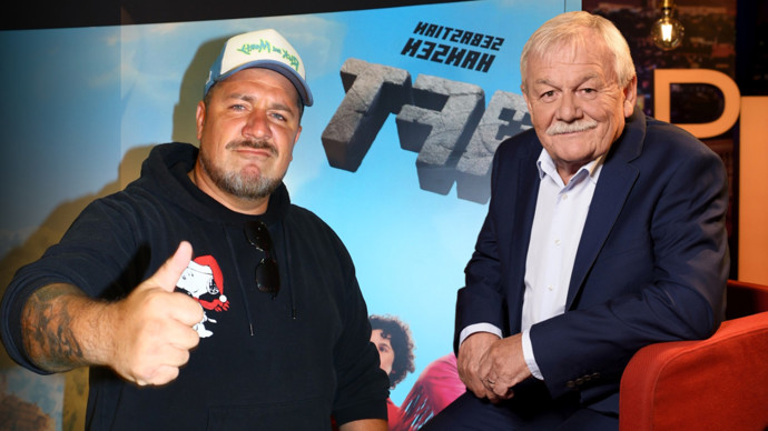 FOTO: Michal Holán skončil místo v pořadu Všechnopárty v nemocnici.