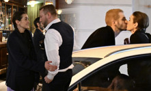 Sarah Haváčová v obležení mužů.