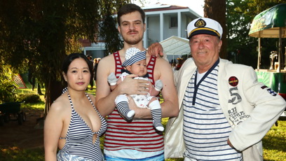 FOTO: Petr Janda v roce 2019 ještě s vnukem Matoušem (dnes Matylda), jeho bývalou ženou a se svým pravnoučkem Pepíčkem.