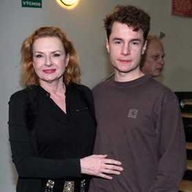 Marcela Karleszová Hesová se synem Oskarem. 