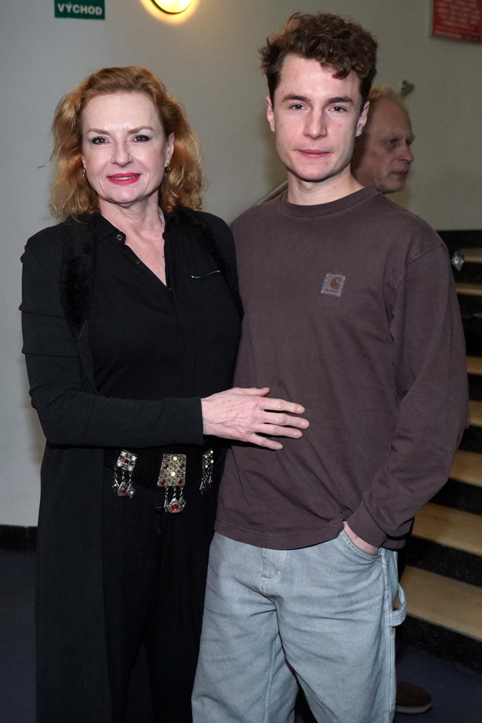 FOTO: Marcela Karleszová Hesová se synem Oskarem. – stránka 1