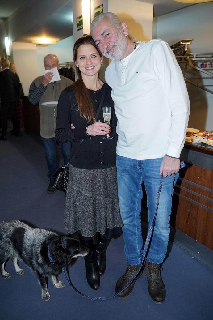 FOTO: Daniel Hůlka s manželkou Barborou. – stránka 3