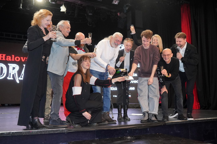 FOTO: Daniel Hůlka a spol pokřtili CD. – stránka 6