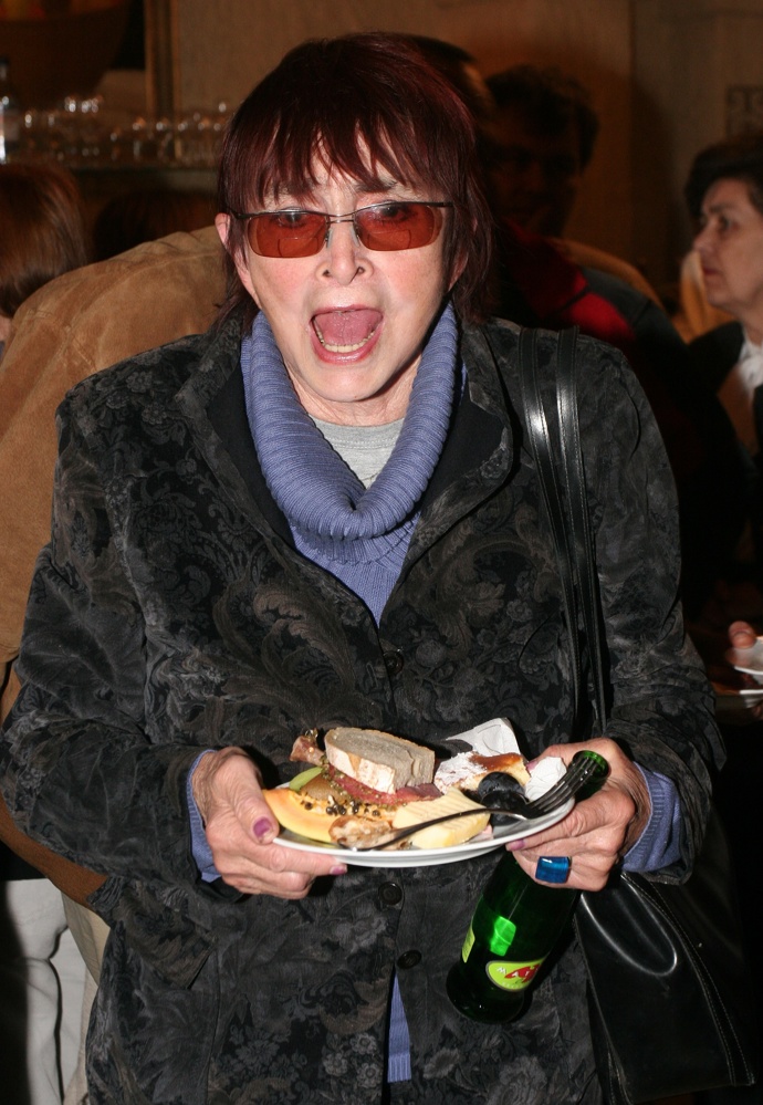 FOTO: Režisérka Věra Chytilová bývala nepřehlédnutelná. – stránka 2