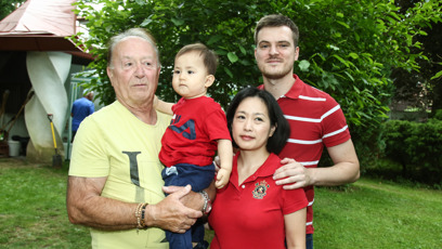 FOTO: Tato rodinka (foto z roku 2020) dnes už neexistuje: Tchajwanská manželka se s Matoušem, vlastně Matyldou, rozvedla.