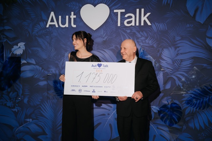 FOTO: Kateřina Sokolová pro svůj Nadační fond AutTalk získala přes milion korun. – stránka 4