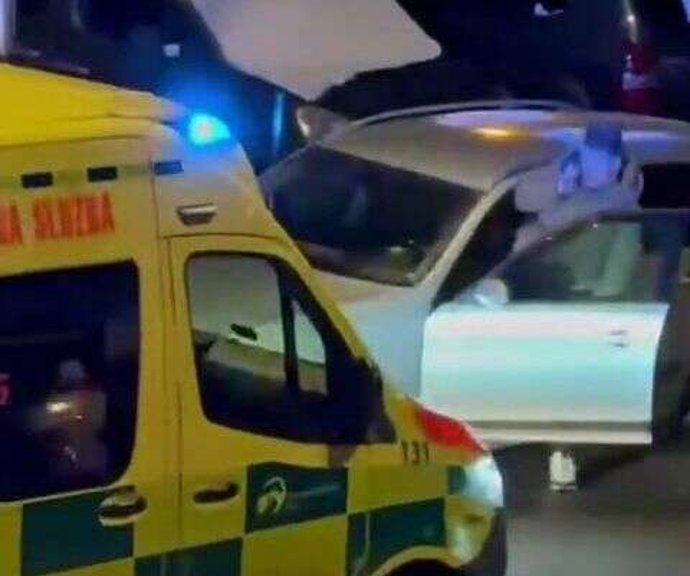 FOTO: Muž blokoval průjezd sanitky. – stránka 1