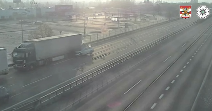 FOTO: Nehoda na D1. – stránka 6