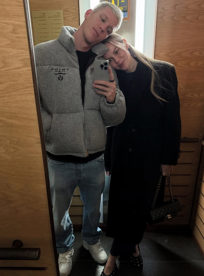 FOTO: Laura Abla Schmitt a Dani Olmo. – stránka 10