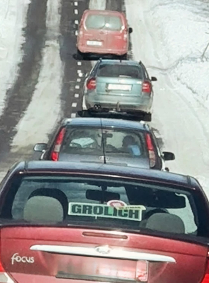 FOTO: Sarah Haváčová odvezla Ukrajincům auta.