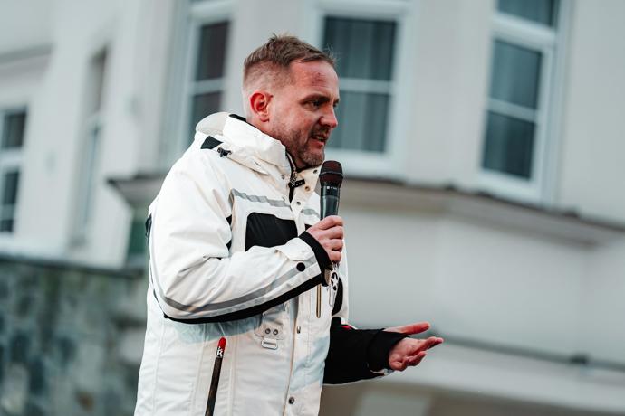 FOTO: Libor Bouček ve Špindlu. – stránka 15