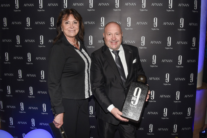 FOTO: Michal David s manželkou Marcelou Davidovou na představení nového parfému. – stránka 3