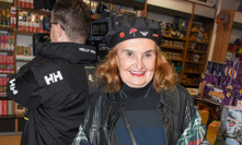 Eva Holubová dorazila v zajímavém outfitu.