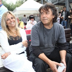 Marek se dnes věnuje svému milovanému malování a pořádá výstavy veselých krchovů.