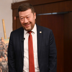 Tomio Okamura se bavil.