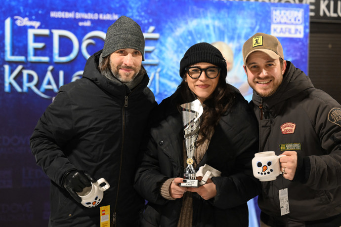 FOTO: Eva Burešová se svým týmem obsadila druhé místo. – stránka 16