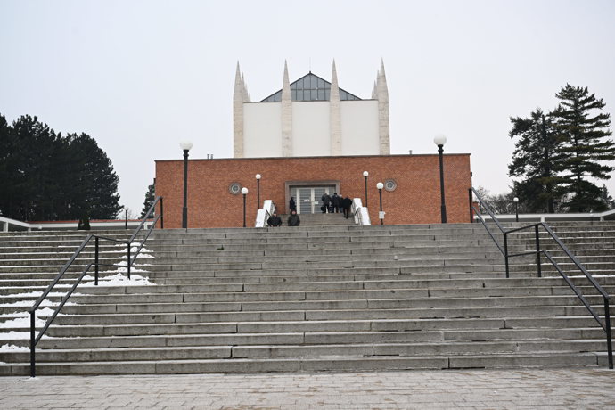 FOTO: Zde se uskuteční pohřeb Pavla Nečase. – stránka 122