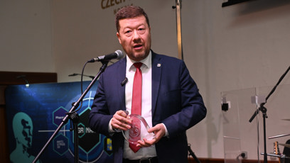 FOTO: Tomio Okamura získal ocenění.