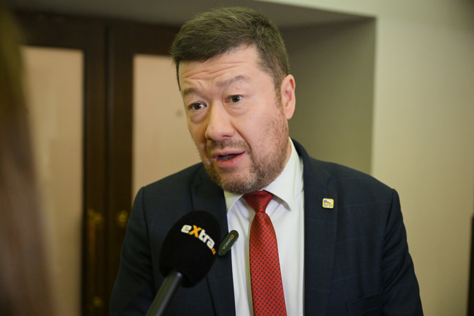 FOTO: Tomio Okamura během rozhovoru pro eXtra.cz. – stránka 11