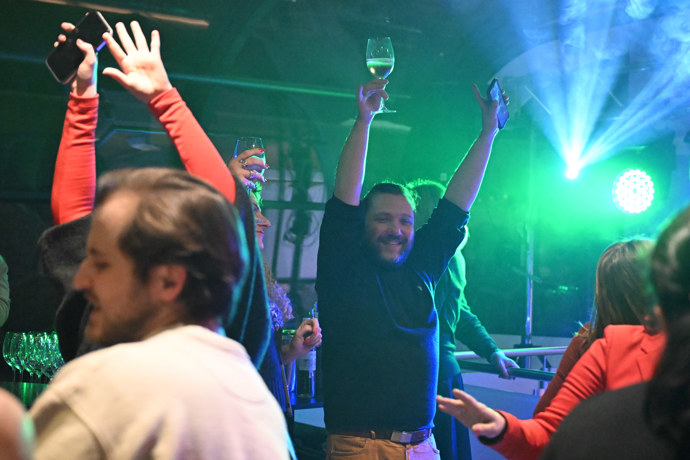 FOTO: Felix Slováček mladší byl v rauši. – stránka 28