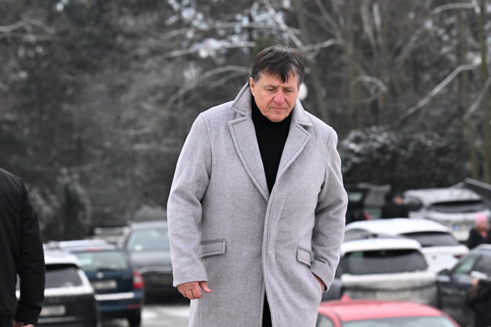 FOTO: Rodina a přátelé se v Brně loučí s hercem Pavlem Nečasem. – stránka 91