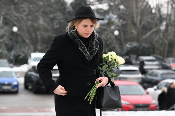 FOTO: Rodina a přátelé se v Brně loučí s hercem Pavlem Nečasem. – stránka 89