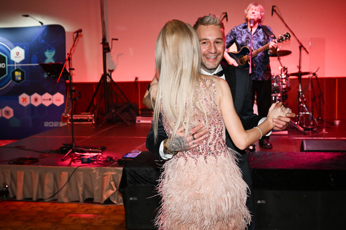 FOTO: Sámer byl v sedmém nebi. – stránka 1