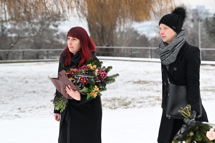 FOTO: Rodina a přátelé přišli dát sbohem Pavlu Nečasovi. – stránka 66