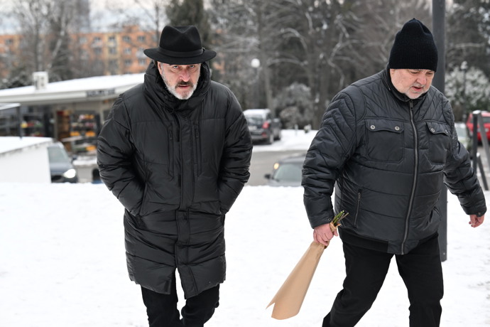 FOTO: Herec Václav Svoboda přišel dát sbohem Pavlu Nečasovi. – stránka 62