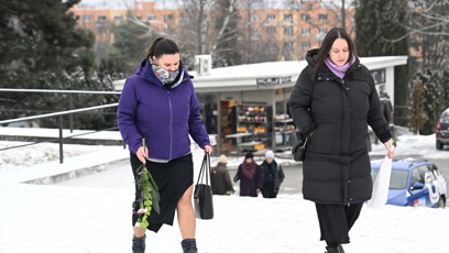 FOTO: Rodina a přátelé přišli dát sbohem Pavlu Nečasovi.