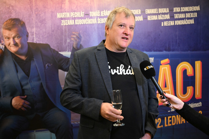 FOTO: Tomáš Jeřábek během rozhovoru pro eXtra.cz. – stránka 51