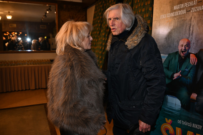 FOTO: Veronika Žilková s přítelem Ivanem Hubačem. – stránka 34