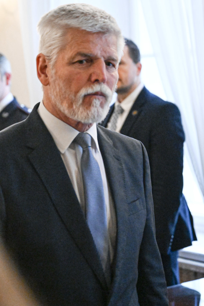 FOTO: Petr Pavel přivítal Andreje Babiše. – stránka 38