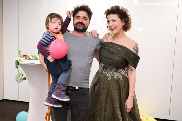 FOTO: Adéla Elbel ukázala rodinku. – stránka 5