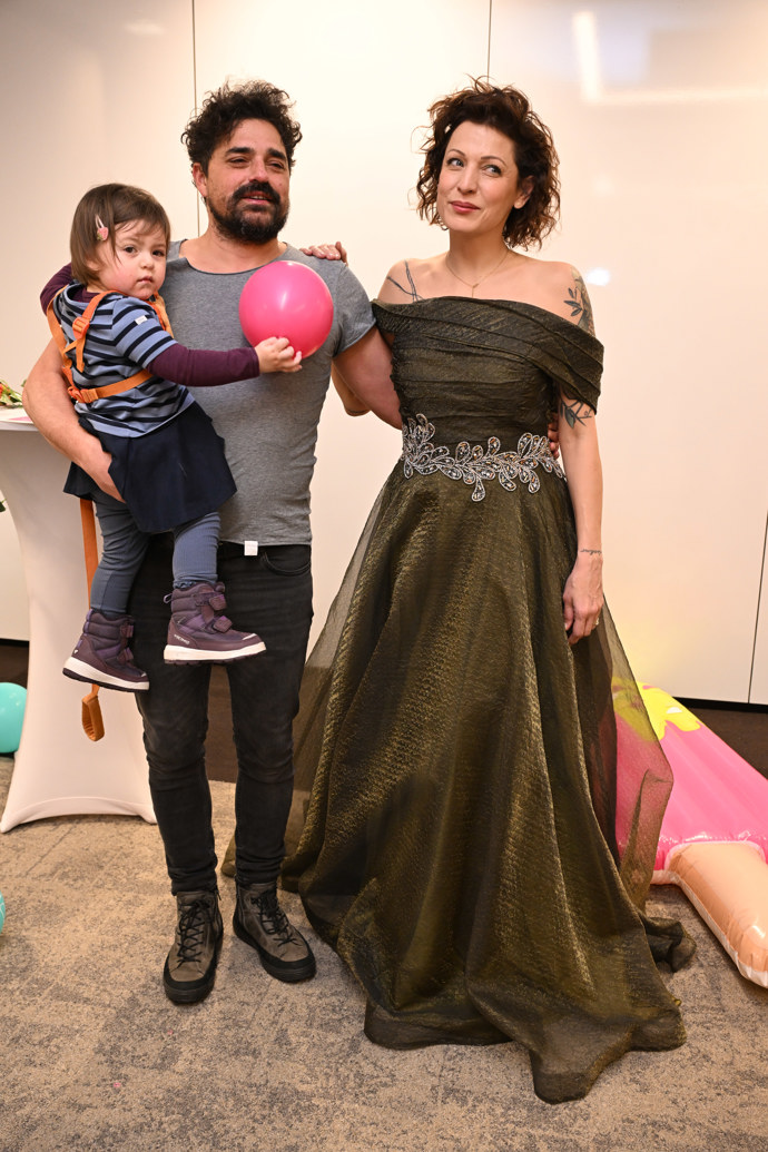 FOTO: Adéle Elbel to moc slušelo. – stránka 2