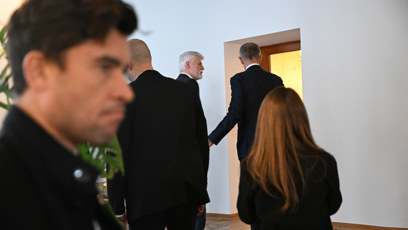 FOTO: Petr Pavel s Andrejem Babišem odchází.