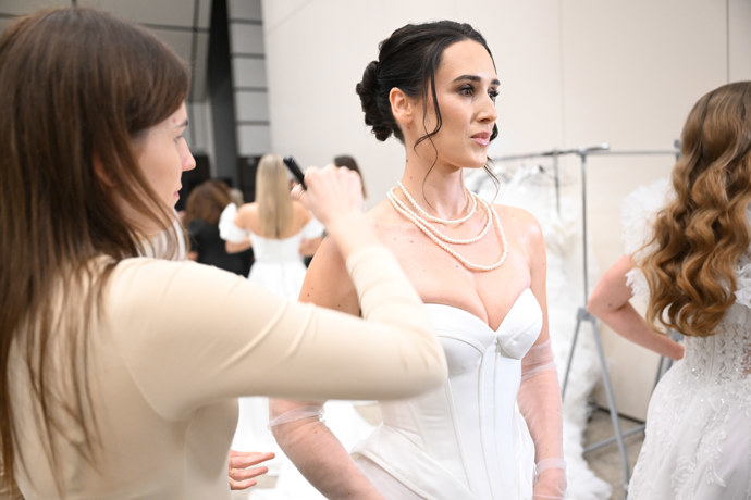 FOTO: Veronika Beskydiarová během příprav. – stránka 22