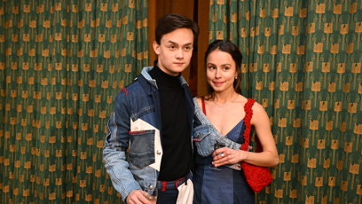 FOTO: Maxmilián Kocek nemohl na premiéře série Metoda Markovič: Straka chybět.