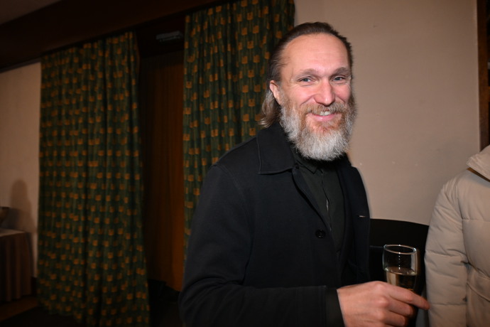 FOTO: Marián Mitaš se změnil k nepoznání. – stránka 8