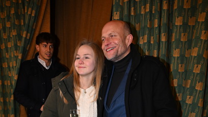 FOTO: Jiří Ployhar s přítelkyní dorazili na premiéru série Metoda Markovič: Straka.